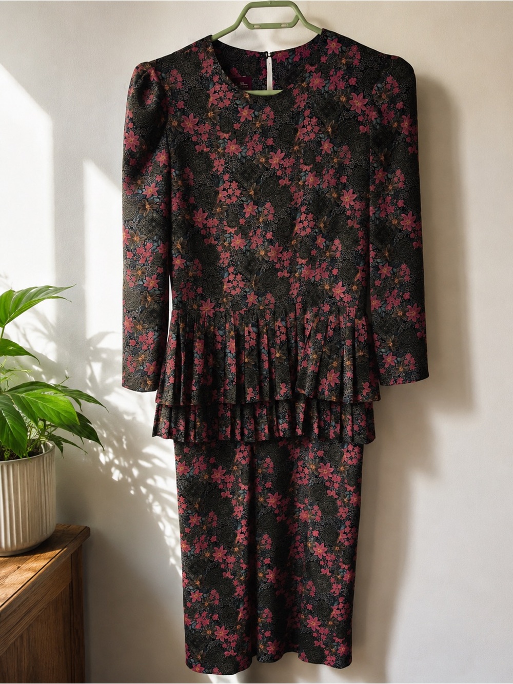Vintage Raoul Petite Black Floral Tiered Midi Dress